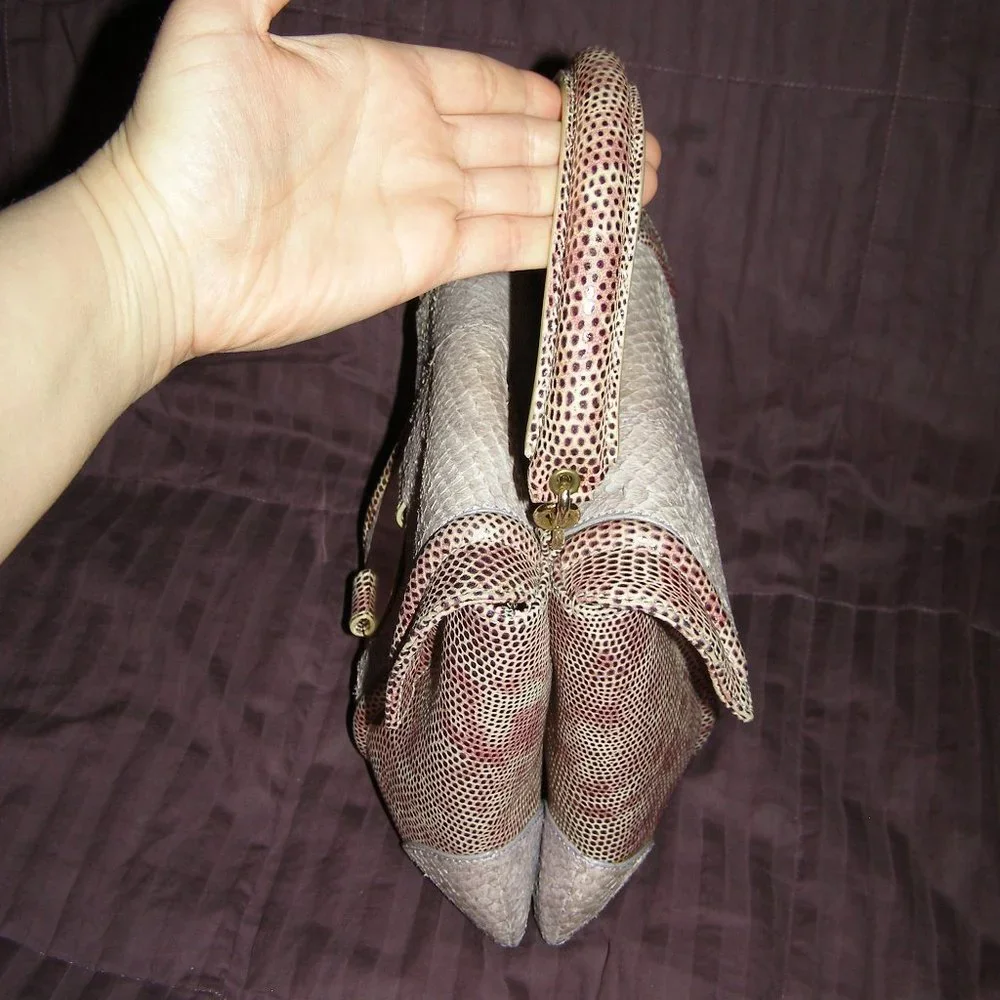 💜 RARE STUART WEITZMAN Snakeskin Reptile Structured Bag EUC